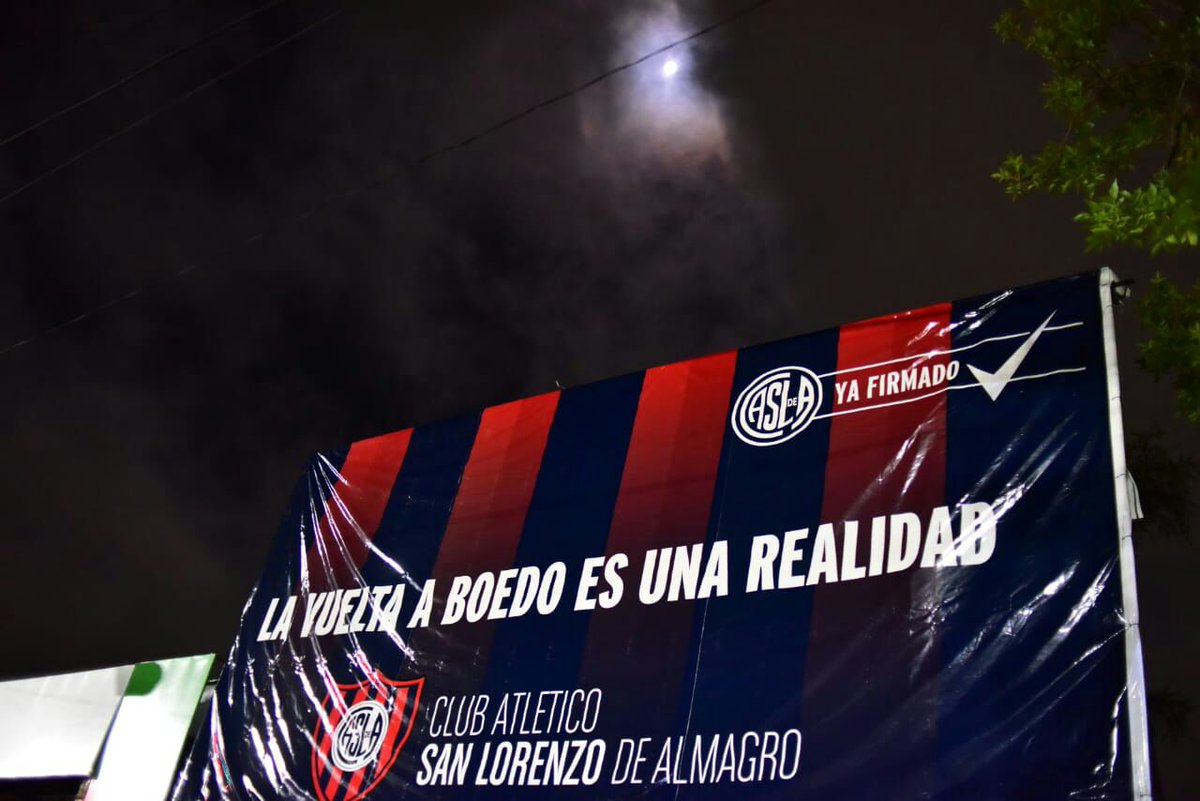 MatiasLammens's tweet photo. Gran noche en Boedo para recibir juntos los #110AñosCASLA
#UnCiclónDeGloria
#SomosSanLorenzo https://t.co/QETnHS980C