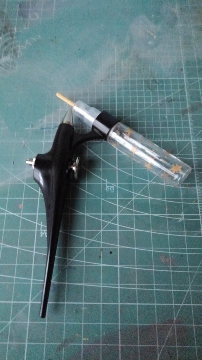 O Xrhsths どーまん Sto Twitter メーカーさん怒らないで下さいm M ガンダムマーカーエアブラシシステムを使って顔料系の塗料を吹き付け可能なのか という実験を行いました 結論から言うと十分に可能だと分かりました 他でも試す価値はありそうですね