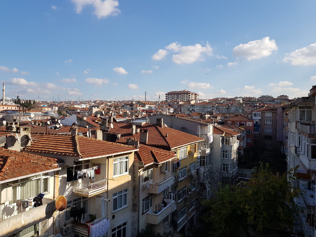 AydoganAykanat's tweet image. Daha önce Mate 10 Pro ve Galaxy Note8 ile evin penceresinden çekim yapmıştım. Şimdi de ona aynı açıdan Samsung Galaxy S9+'ı da ekliyorum. Her ne kadar hava değişik olsa da genel olarak fikir verecektir 👍🏻

Sıralama #Mate10Pro #GalaxyNote8 ve #GalaxyS9Plus şeklinde