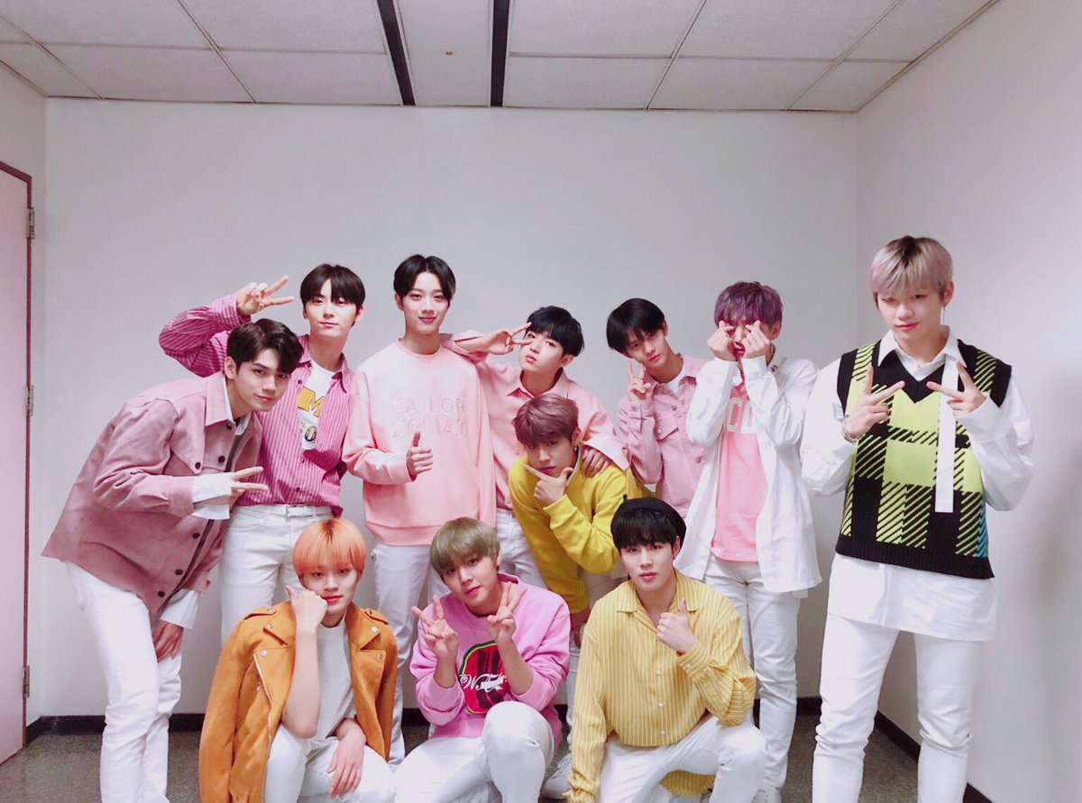 WannaOne_twt's tweet photo. [#워너원데이] 우리 워너블과 함께 할 수 있는, 지금 이 모든 순간들이 기적 같고 아직도 두근거립니다(๑•́‧̫•̀๑)  처음 그 마음 그대로, 늘 봄처럼 따뜻하고 몽글몽글한 꽃을 피워요 우리❤️ https://t.co/TlS16olmRt
