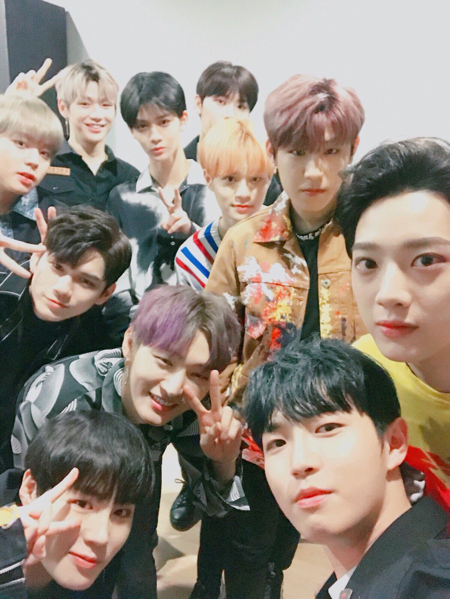 [#워너원데이] 우리 워너블과 함께 할 수 있는, 지금 이 모든 순간들이 기적 같고 아직도 두근거립니다(๑•́‧̫•̀๑)  처음 그 마음 그대로, 늘 봄처럼 따뜻하고 몽글몽글한 꽃을 피워요 우리❤️