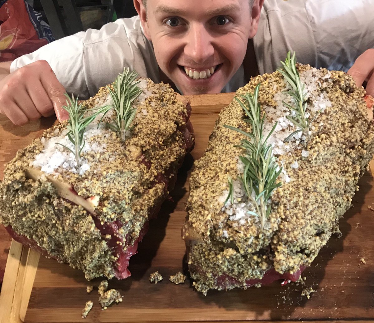 popti_beast's tweet photo. Happy Easter Twitter followers...we are open For roast today and fresh meat too 😊💥🐂💥 https://t.co/nbNuCOIsUp