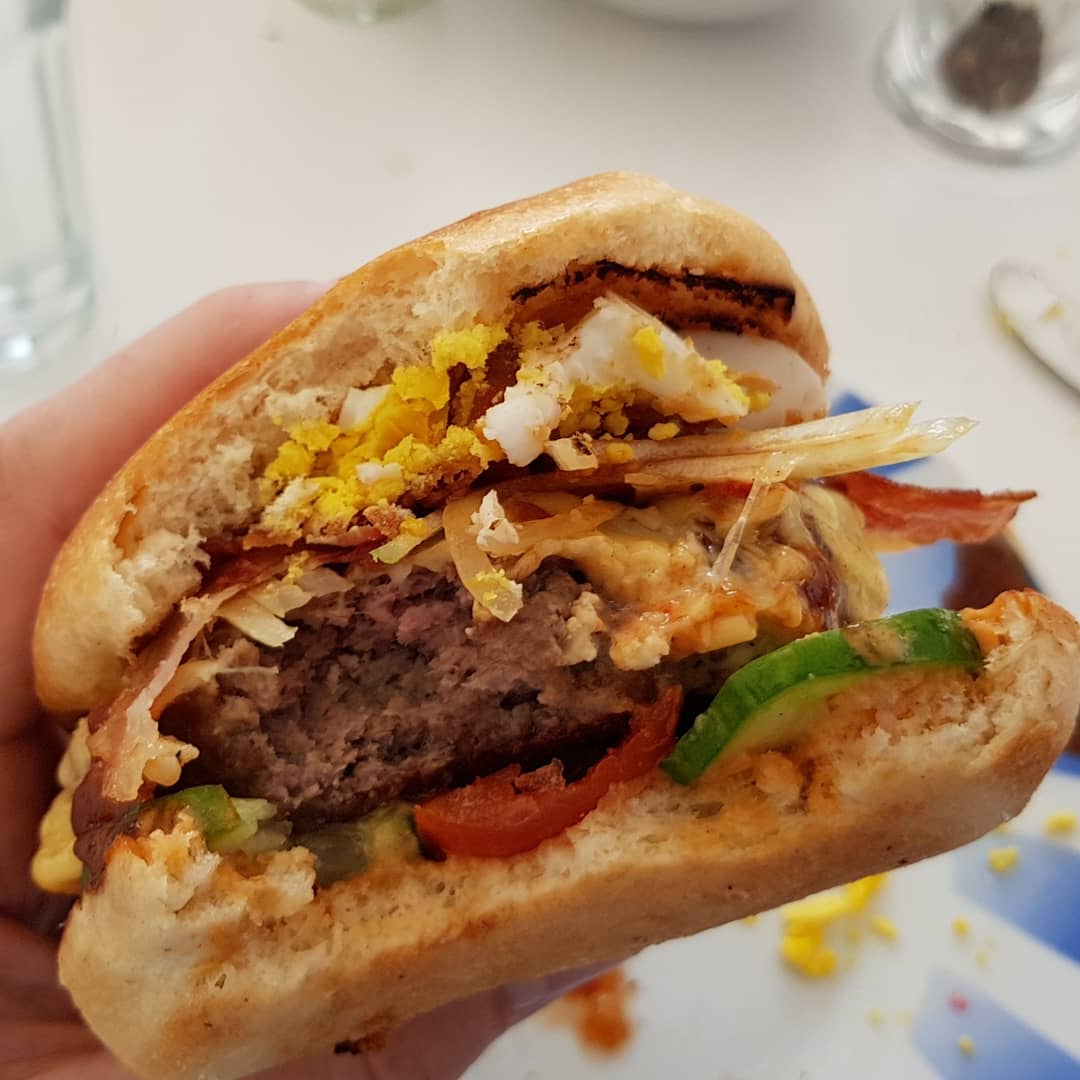 fun_tinker's tweet image. Easter Burger 😂.

#easter #happyeaster #burger #bbq #bacon