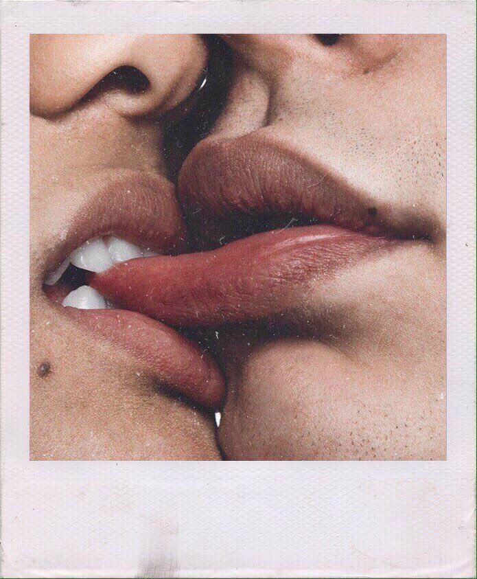 sadgirlnj's tweet photo. Любовь и все такое. https://t.co/PC3OJMK2cN