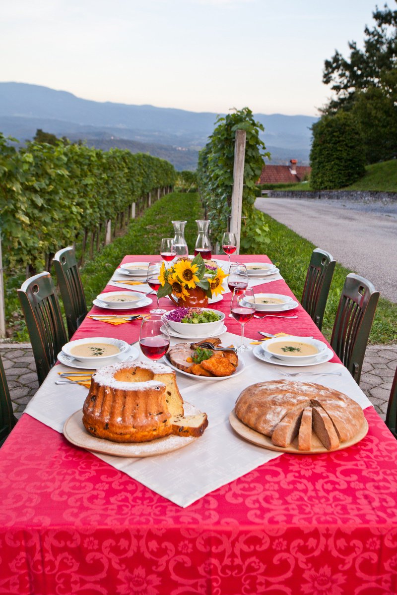 We wish you a wonderful #EasterSunday and hope your Easter feast is as delicious and picturesque as ours. Ps. Don’t forget it’s #AprilFoolsDay too! (Photo of tourist farm Čolnar in SE #Slovenia by J. Gantar)