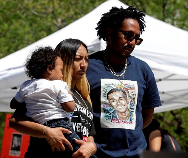 Family of man killed by police joins rally for reform.  ottawamatters.com/world-news/fam… https://t.co/ytGrmGAMhZ