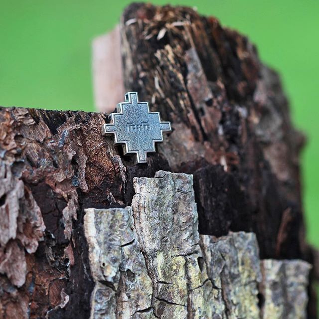 openjart's tweet image. Happy Easter from all of us at Openjart! It’s an Orthodox Cross though since Stas Zhitsky, Openjart’s designer is Russian and Orthodox (did you know?). So, expect more crosses next Sunday! ift.tt/2H6kToB