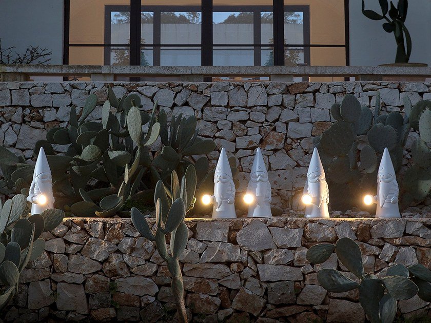 Decorazzio's tweet photo. Нескучный уличный #свет. Новинки #Karman 
https://t.co/6sWcEgNTaM
#design #lighting #outdoor #lamp #Cell #Ottavo #DontTouch https://t.co/Kf6lLjTyA7
