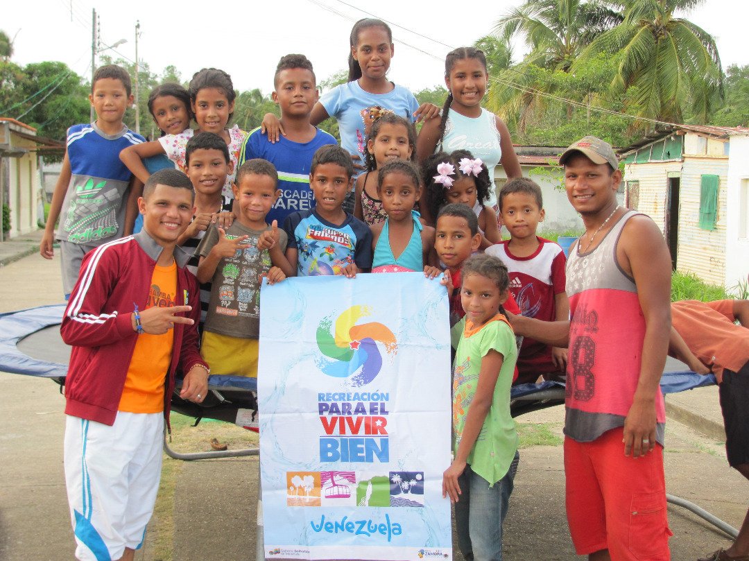 jlazardecar2's tweet photo. Hoy continuaron las actividades de la #SEMANAMAYOR con Amor y Alegría Hacia nuestro Pueblo del Municipio Pedernales Donde Contamos con Bailes,Actividades Recreativas y Deportivas y a su vez premiaciones a nuestros Niños.  #NicolasMaduro #FestivalAlegre #PedernalesTeQuiero https://t.co/rTVUXtKPZ0