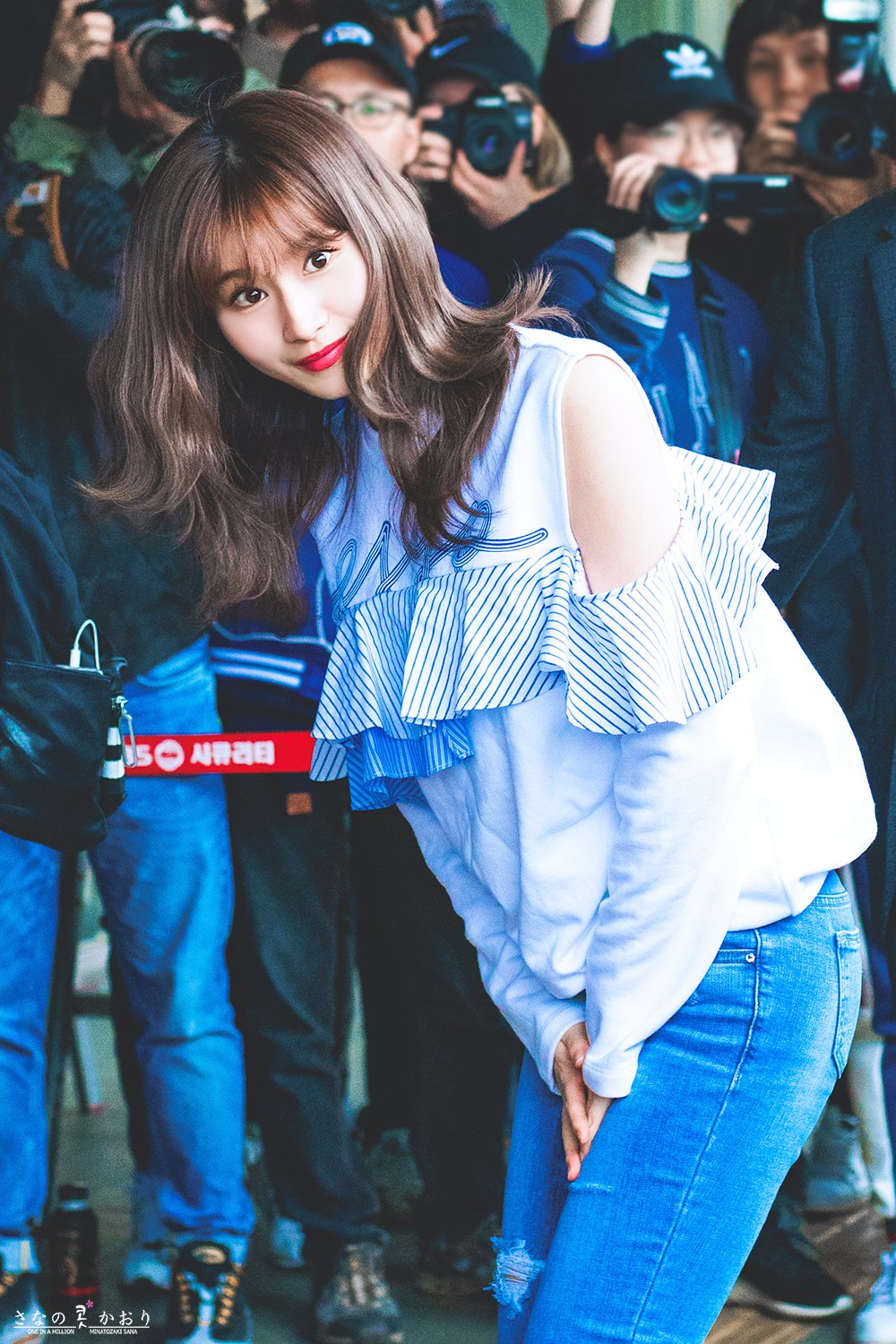 DZs_GZPVAAEsxGg.jpg:orig