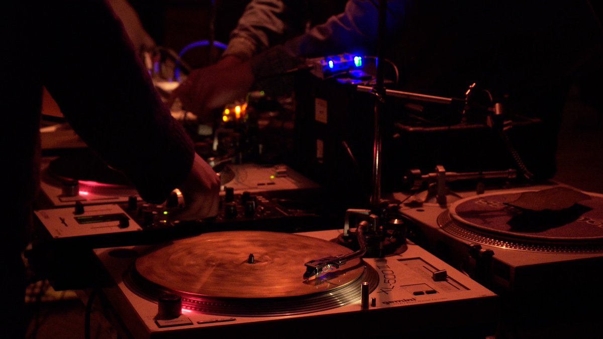 birdtwitchr's tweet photo. Amazing performances last night for #coppersounds album launch @brunsw1ck_club THANKS everyone!! @grahamdunning @ep64music @melaniebirdcall @champ_arts @BristolBEEF https://t.co/dge4PkU7uL