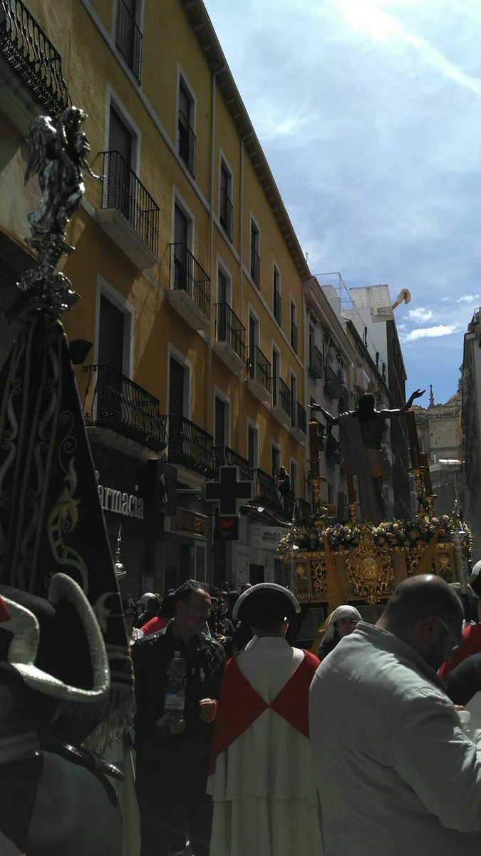 AmEstrellaJaen's tweet photo. ¡8 marchas enlazadas para nuestras niñas del @Resucitado_Jaen! Qué bueno tener costaleras tan valientes y con tanto corazón en Jaén #DomingoDeResurrección #Jaén #SuenaLaEstrella https://t.co/eQjF0ypzgY