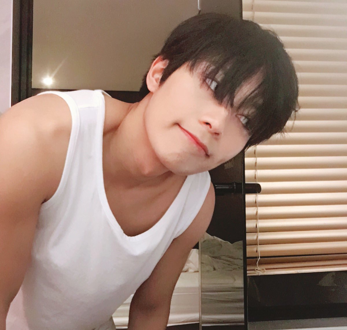 KNKOfficial220's tweet photo. [희준]😛 #크나큰 https://t.co/wp7blZHVPv