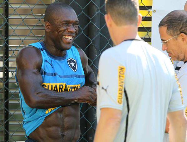Happy birthday to Clarence Seedorf, the man with endless abs 