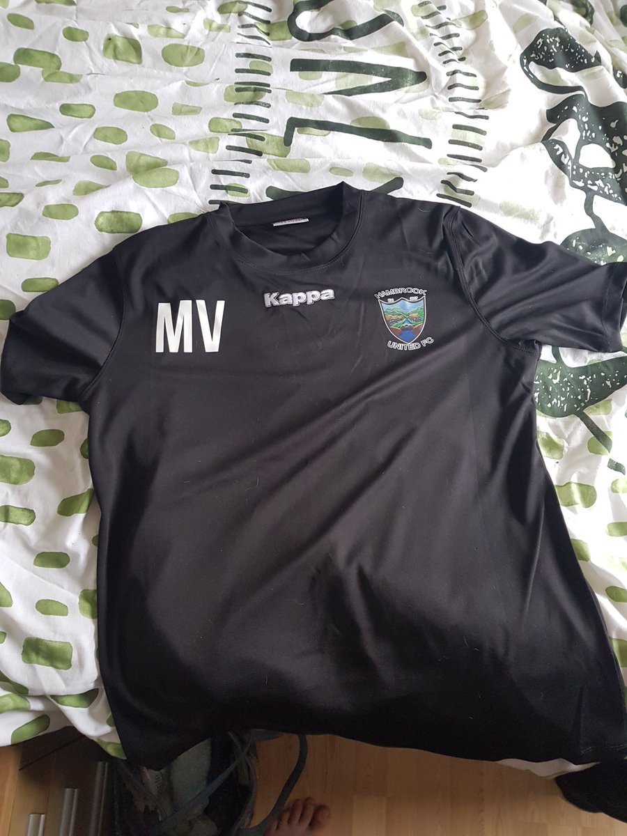 Big shout out to <a href="/BristolPremFL/">BristolPremSundayLge</a> for our Respect Voucher! We decided to treat the lads to some training tops!

Massive thanks as always to @i_dstyles for the excellent printing! They always deliver such quality products!

#UpTheBrook #COYO #AllGearNoIdea