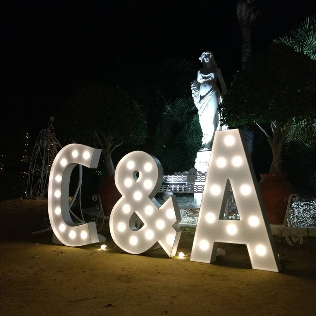 DeLuminosa's tweet photo. @ContigodeBoda @SevilladeFiesta Letras gigantes luminosas 
Reserva ya aquí en Sevilla.
Las más bonitas!!! https://t.co/jDnFe6wmP4