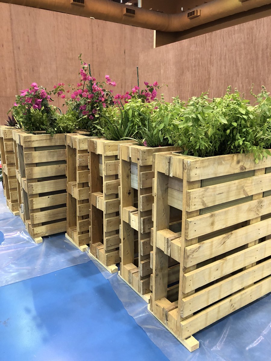 makerspaceqa's tweet photo. Thank you to Realis Design for providing signage made out of Re-board - recycled cardboard and thanks to @QuranicGarden for providing us palettes to be re-purposed into furnitures. https://t.co/WcJTNCwJka