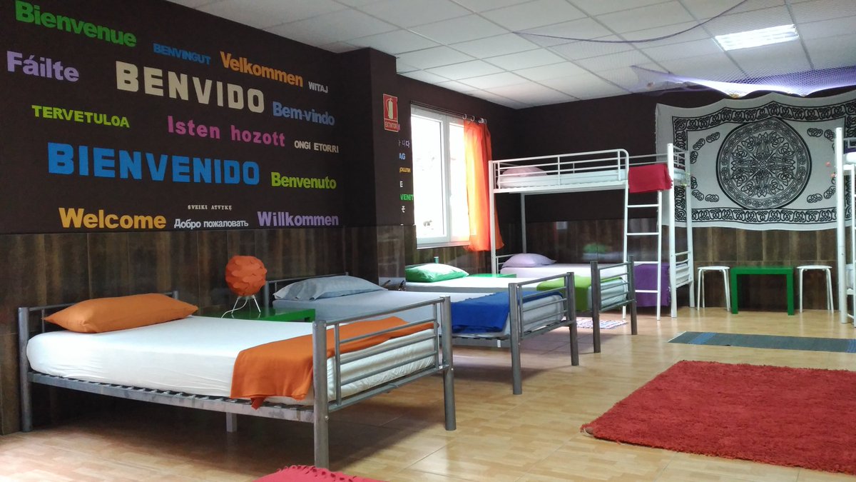 AlbergueDelfin's tweet photo. Albergue Delfin 
#Muxia #albergue #CaminodeSantiago #peregrinos #buencamino #theway #Camino https://t.co/itfWU576VR