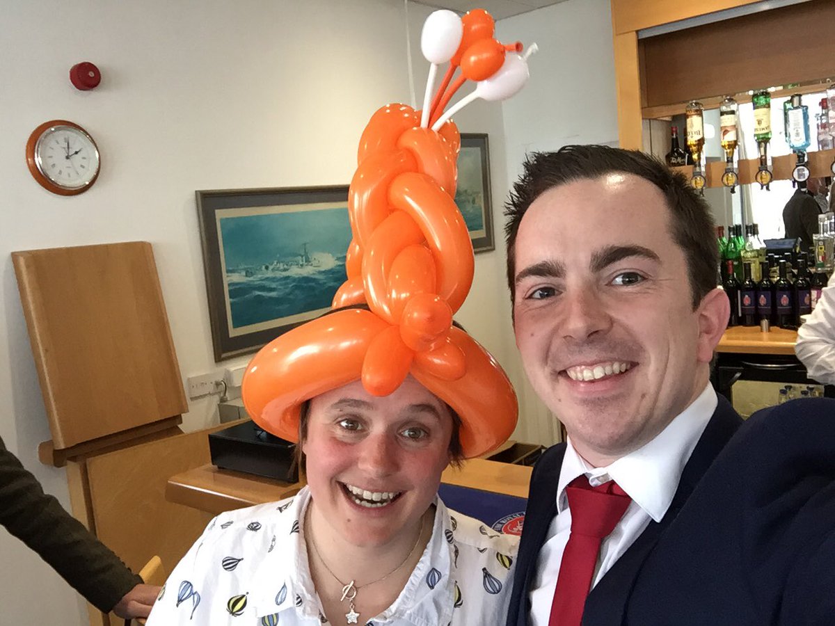 MaidmentMagic's tweet photo. Had an awesome time at a party yesterday at #RoyalMotorYachtClub in Poole. A real fun crowd! https://t.co/oRulKCzOVy