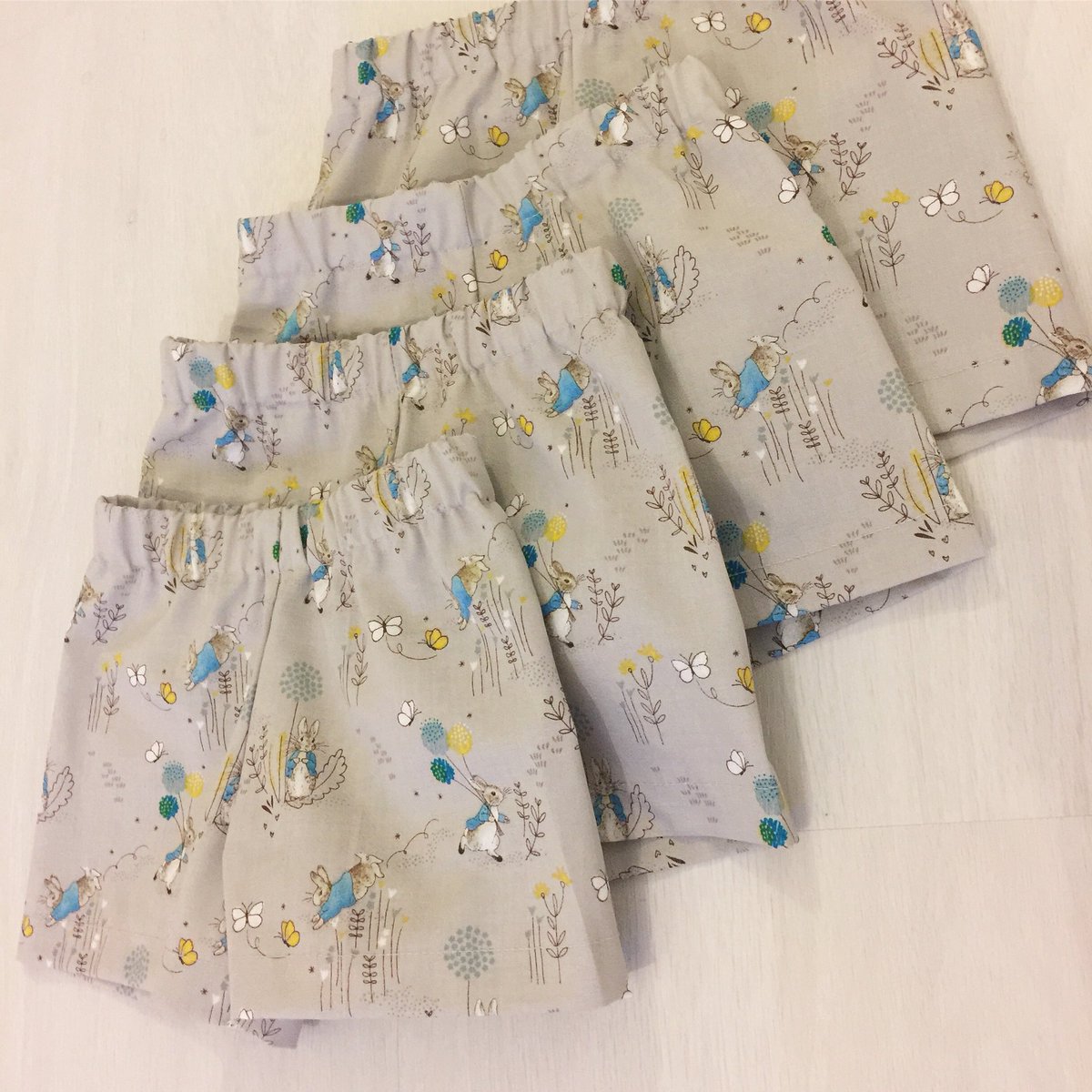 DebbieMHandmade's tweet photo. Happy Easter everyone 🐣🐰 Only a few of the Peter Rabbit shorts left
•
Head over to https://t.co/khtuPiHs1L
•
 #peterrabbit #beatrixpotter #rabbit #kidswear #boyswear #easter https://t.co/QoTDbzscNe