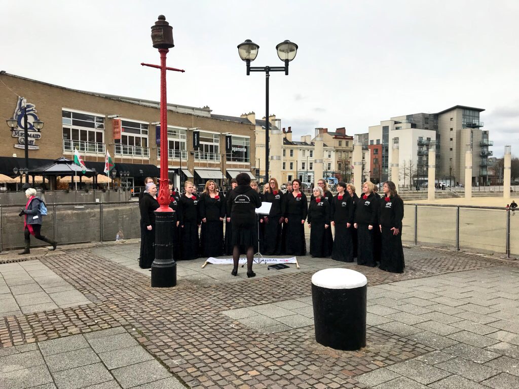 ChoralFestWales's tweet photo. @ChanteuseCham singing @VisitCardiffBay #ICFW18 #ChoralCarousel
-
https://t.co/OlRR0dV4GH https://t.co/0p7iwyYK3T