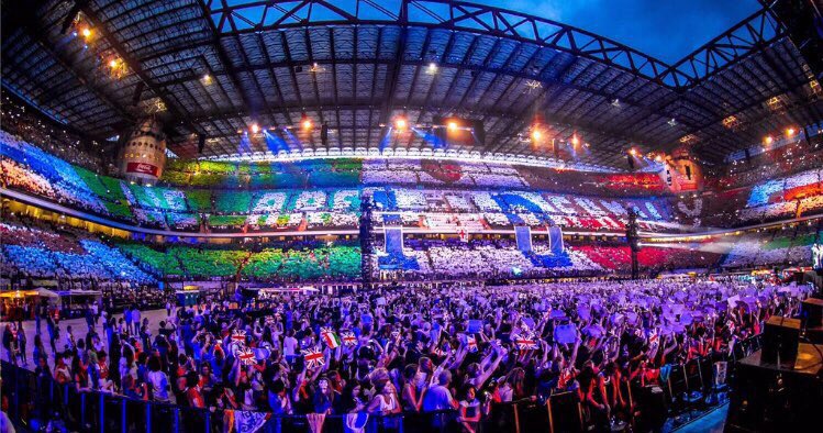 E RICORDIAMOGLIELO AL MONDO CHI ERAVAMO E CHE POTREMMO RITORNARE  #HarryStylesLiveOnTourMilan