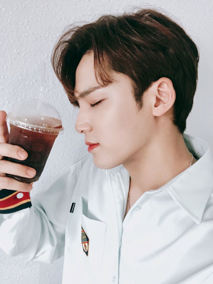 miraclechannie's tweet image. “Uminom lang ako ng kape nauso na yung coffee prince hays #pogiproblems”