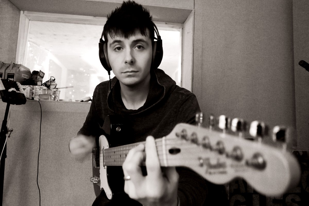 GregClifford87's tweet photo. Intense last few days in Musicland Studios London... Just the way I like it! Very proud of the new songs and how they're sounding. Shout out to engineer and co-producer @IanWERKHOUSE https://t.co/boUlHIWcHP