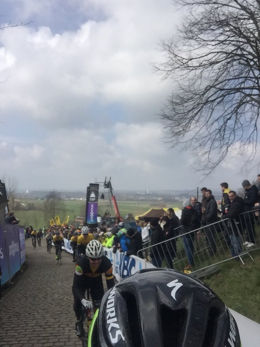 Timvdaele's tweet image. Vandaag samen met mijn broer deze hoogdag op een speciale manier beleefd. Een perfect georganiseerde #rondefanride gereden en dit dankzij @6Dnutrition