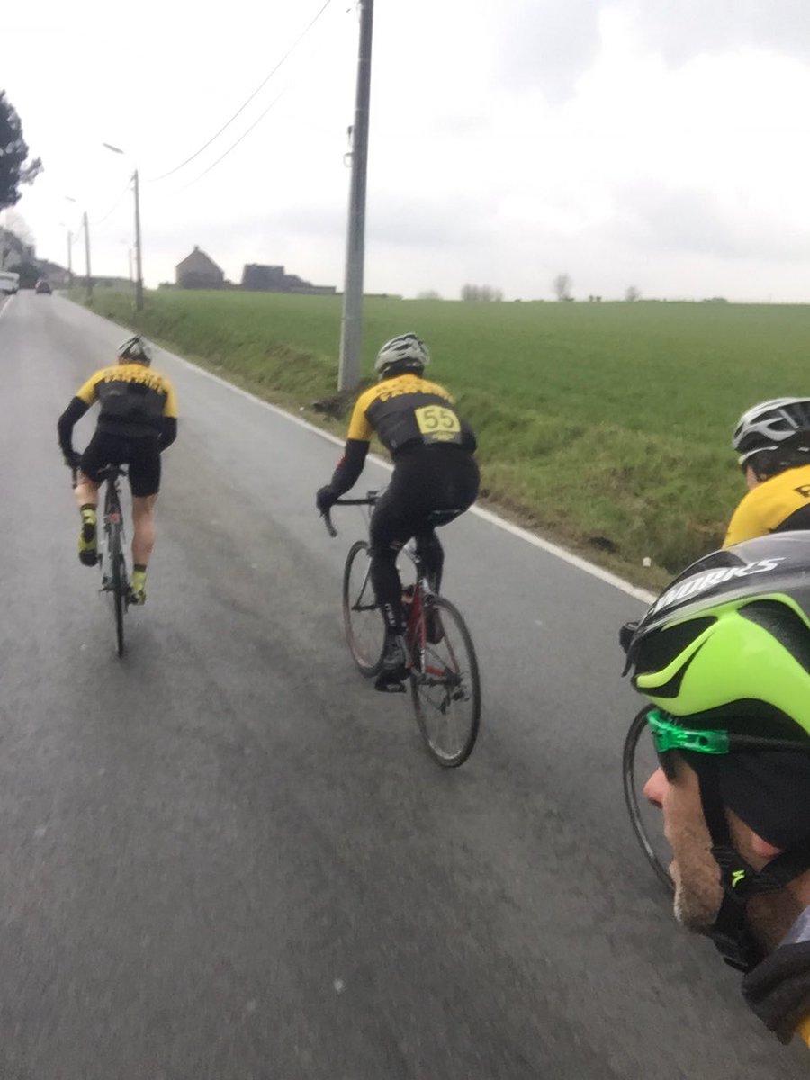 Timvdaele's tweet image. Vandaag samen met mijn broer deze hoogdag op een speciale manier beleefd. Een perfect georganiseerde #rondefanride gereden en dit dankzij @6Dnutrition