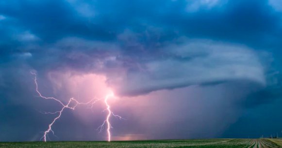 VBKPoems's tweet image. Love and Lightning: Photo Credit: Unknown Lightning may strikeBut you can't make it stay No matter how brightOr pretty a sight.  Lightning in a bottlealso cannot stay.The genie must eventually be let outto grant wishes that wont stay-- Springs' fling… crevassesofbeautifulsouls.blogspot.com/2018/03/love-a…