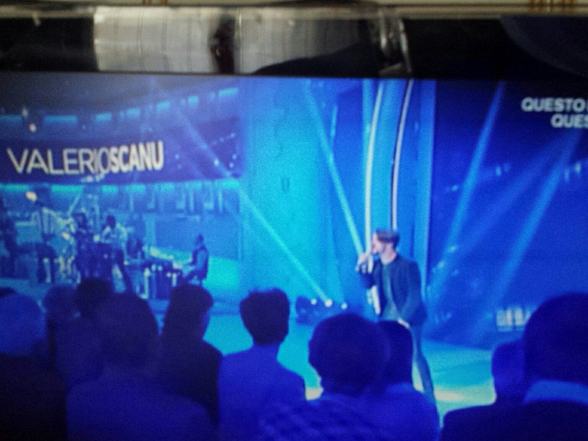Bravo Valerio a #DomenicaIn  <a href="/Valerio_Scanu/">ValerioScanu</a>  Buona Pasqua