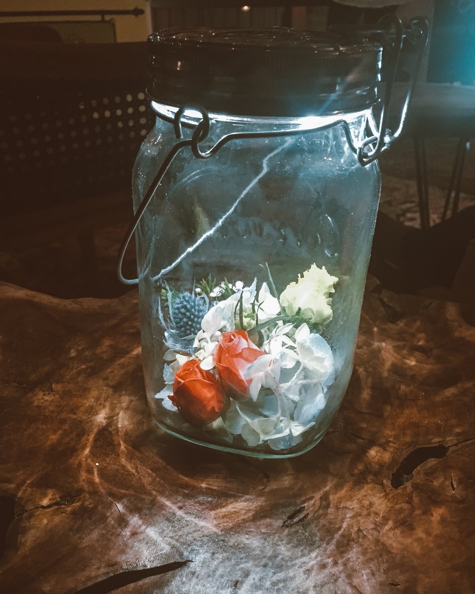 Brighten someone's day by giving them the gift of Sonnenglas. ✨ Decorative as well as functional, the Sonnenglas solar lantern captures the sun’s rays during the day, and then illuminates your adventures or décor. 💫