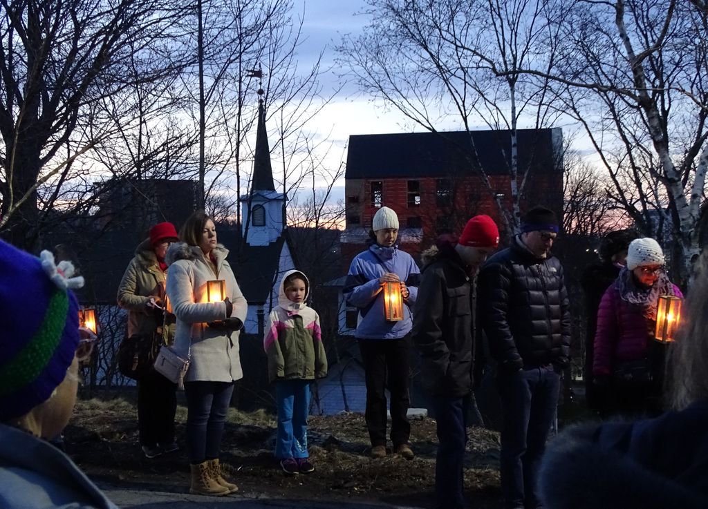 ChristChurch200's tweet photo. A few picture from our Sunrise Service! The Lord is Risen Indeed! Alleluia! https://t.co/4CJPCWmvF9
