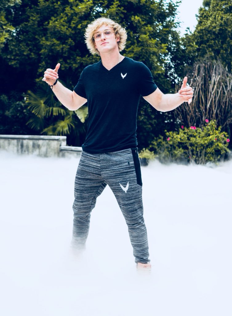 Happy Birthday to the legend 
Logan paul      GREATEST YOUTUBER (LOGAN PAUL)     