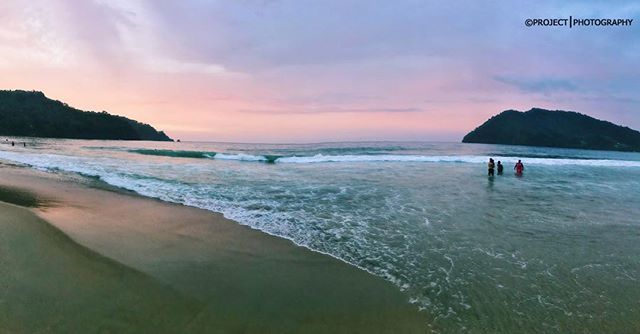 project_868's tweet photo. 📸 Happy Sunday
-
-
#projectphotography868 #sun7et #ig_caribbean #ig_worldclub #ig_trinidadtobago #lostintnt #ttunseen #outdoortt#insta_trinbago #island360 #sunset#sunsetlovers #sunset_madness #sunday #sky#clouds  #loves_skyandsunset #dslr#nikon #cano… https://t.co/xPpZt7karL https://t.co/X740zm5LOZ