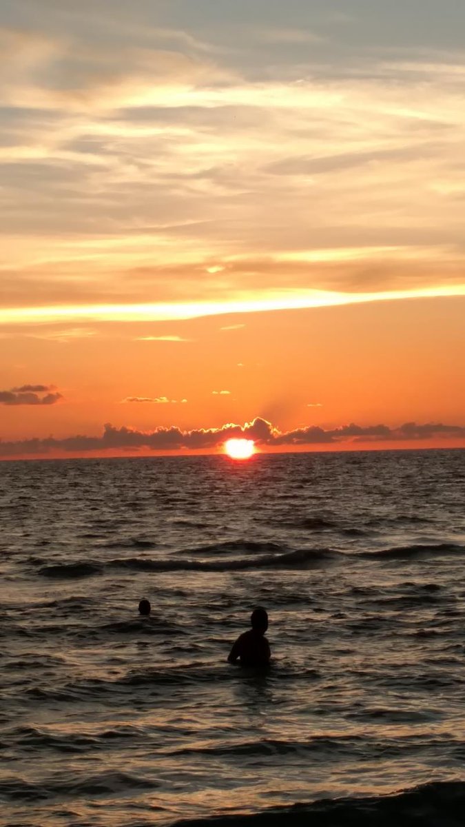 ccalll's tweet photo. My friend Denise is a finalist in Plaza Beach Resorts' Photo Contest! Help them rally votes: https://t.co/y87A0K681F @PlazaResorts https://t.co/Zyuenv0iCu