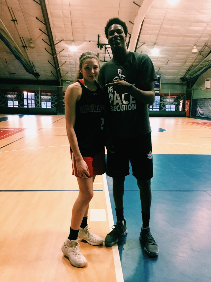 KennaSquier's tweet image. Best player I played against....Samba Diallo. 2018 U-Mass!
#sambadiallo
@kennasquier
#umass
#1v1champ
#popejohnlions