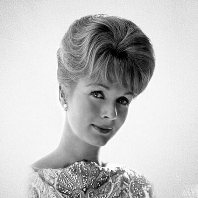 Happy Birthday RIP
Debbie Reynolds 1 April 1932 - 28 Dec 2016 (age 84) 
