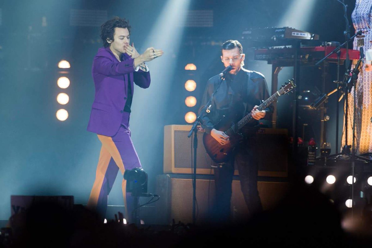HTourSuits's tweet photo. Harry Styles // Live On Tour Night 10 // Munich, Germany 27.03.18 https://t.co/gZf2l7GR5Q