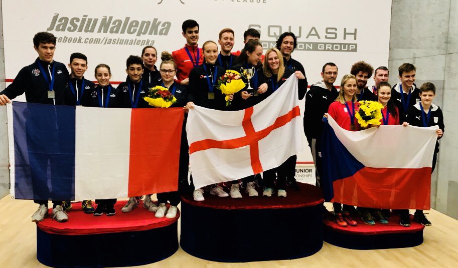 englandsquash's tweet photo. They’ve done it! 🏆🏴󠁧󠁢󠁥󠁮󠁧󠁿 

#England have beaten France to claim the European Under 19 Team title for the ninth year in a row 🙌 

Massive congratulations to Tom, Lucy, Nick, Curtis &amp; Alice! 👏 

#Squash #Champions #FutureStars #Proud https://t.co/pho1N3IbVm
