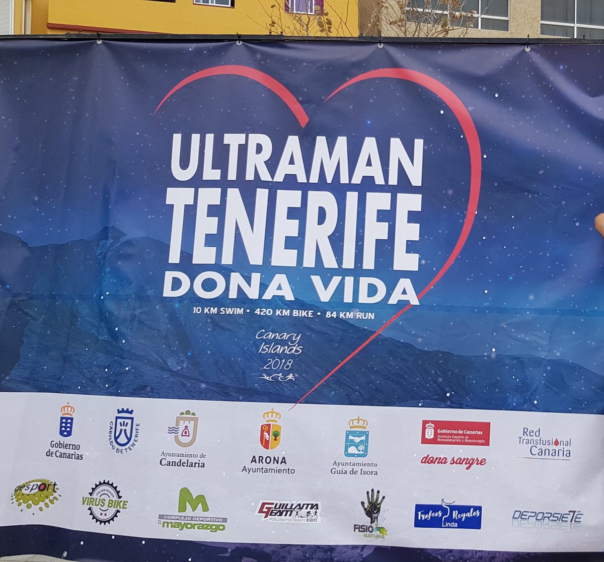 MayteMen's tweet photo. En #ElMédano termina el #Ultraman #Tenerife ¡Esperando a Fran Trujillo ya en meta! Está a punto de llegar ¿Te animas a recibirlo y a participar en esta acción solidaria? Ven y #DonaSangre @ichhCanarias https://t.co/IAc6ijKbCb