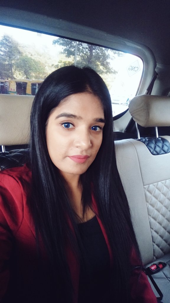AkshayaPathak's tweet photo. #show_time #anchorlife #perfect_picture
#better day for a better way :*
#Down_Fall cannot Stop you even if its Broken Leg :p
Started Outdoor #work again Properly || After 2 Month Bed Rest :) || https://t.co/WhAGUACx9t