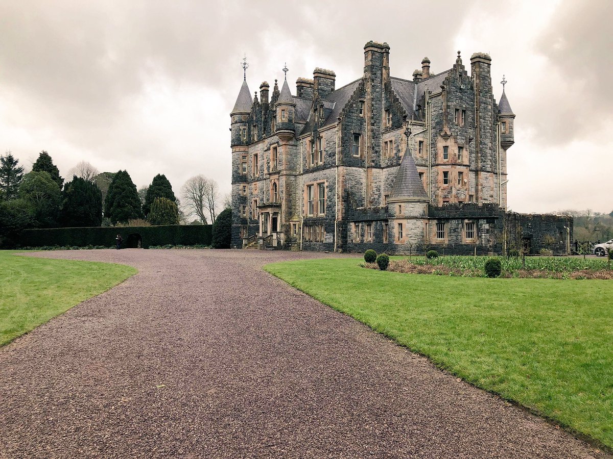 jojobickley's tweet photo. @strictlyleah in #Ireland on her Senior Trip. Learning through the experience of travel. So proud of these NYC students. They are the generation that will change the world. #LifeLongLearning #PaceHS https://t.co/EXvS4ppymT