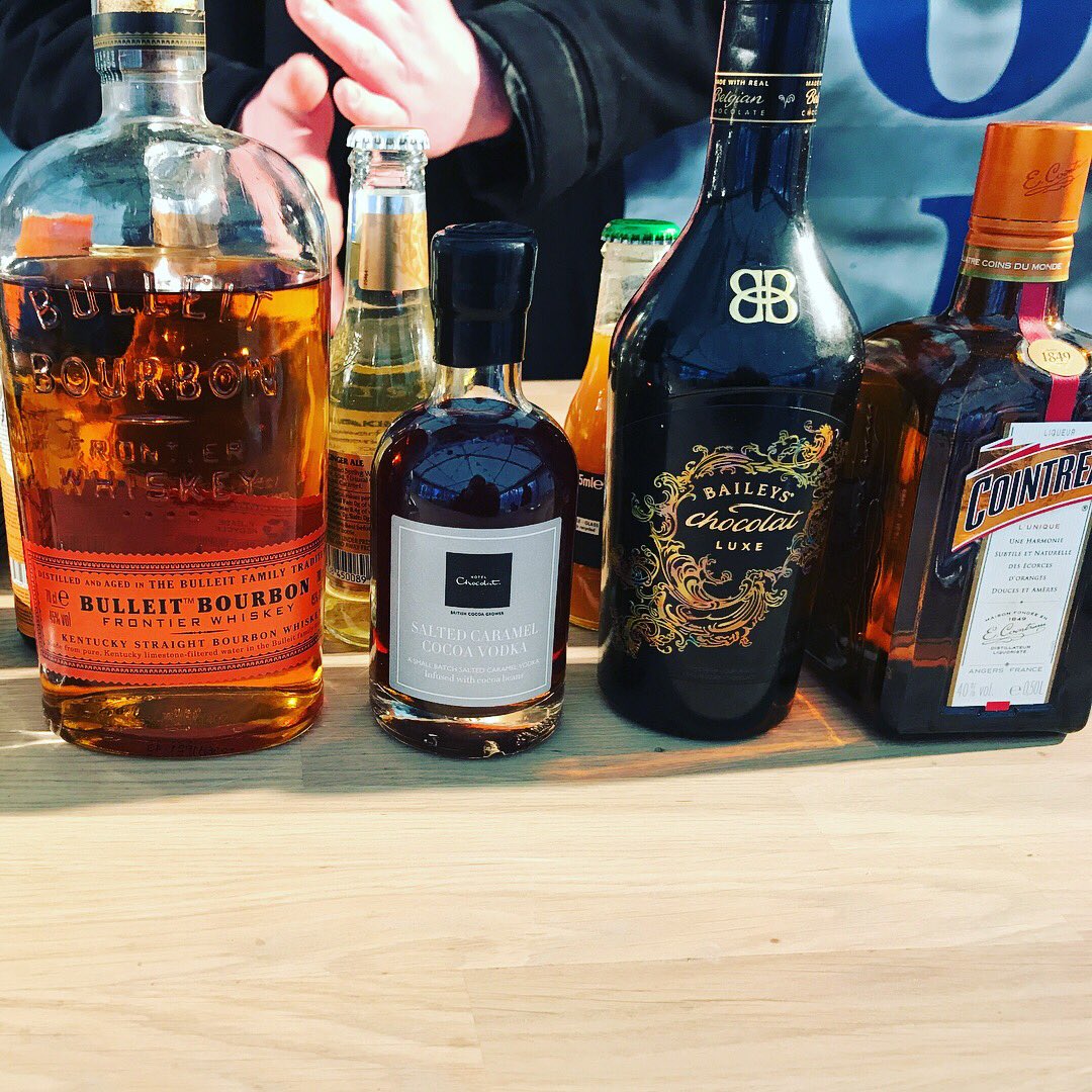 WineChapter's tweet image. We had a great time @YorkChocFest this afternoon making some delicious #chocolate #cocktails! Happy Easter! @YorkFoodFest @VisitYork