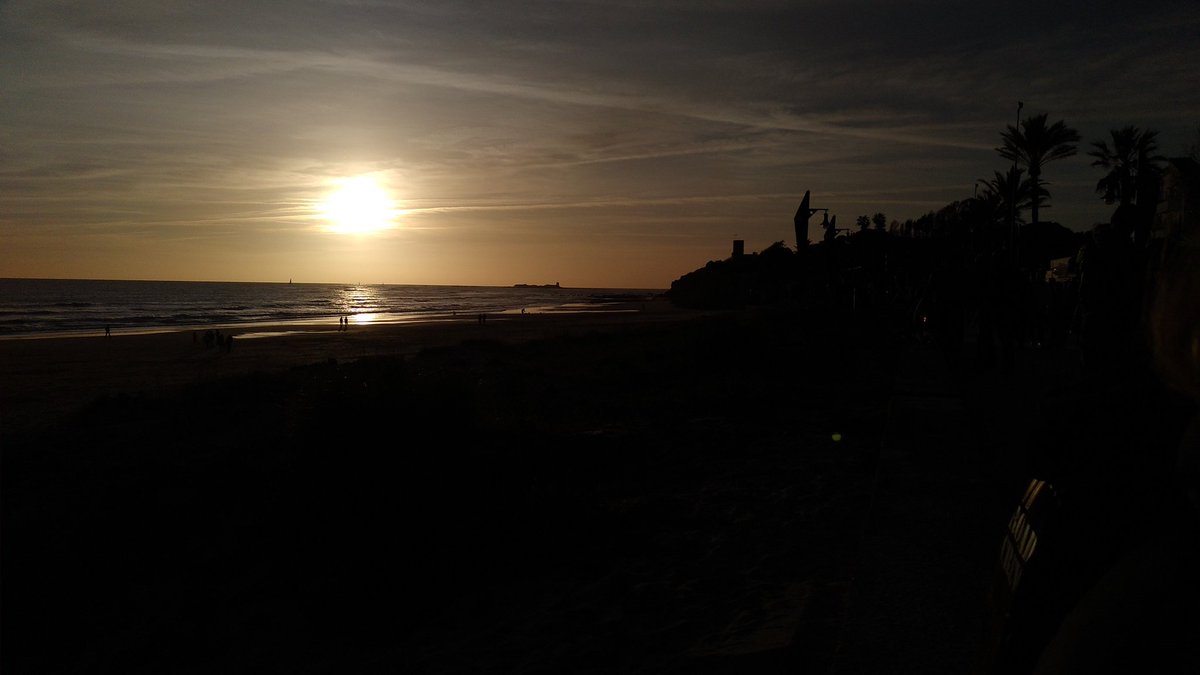feelandalucia's tweet photo. #labarrosa #chiclana #castillosanctipetri https://t.co/3Fd8BV2Sbk