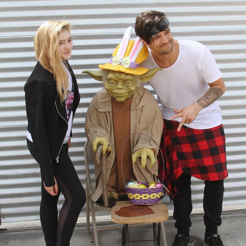 ABCSDancing's tweet photo. #HappyEaster from #TeamMarkingjay and Yoda! May the Easter eggs be with you 🐇 https://t.co/6biDL622fZ