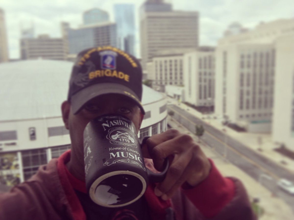 CrowBelcher's tweet photo. I woke up this morning went to the gym got my cardio workout in now just hanging out on the rooftop drinking coffee hope y’all find your eggs today #sunday #chillday #nashville #tennessee #Inspiration #Crowslife #coffee https://t.co/4vYRUCioWF