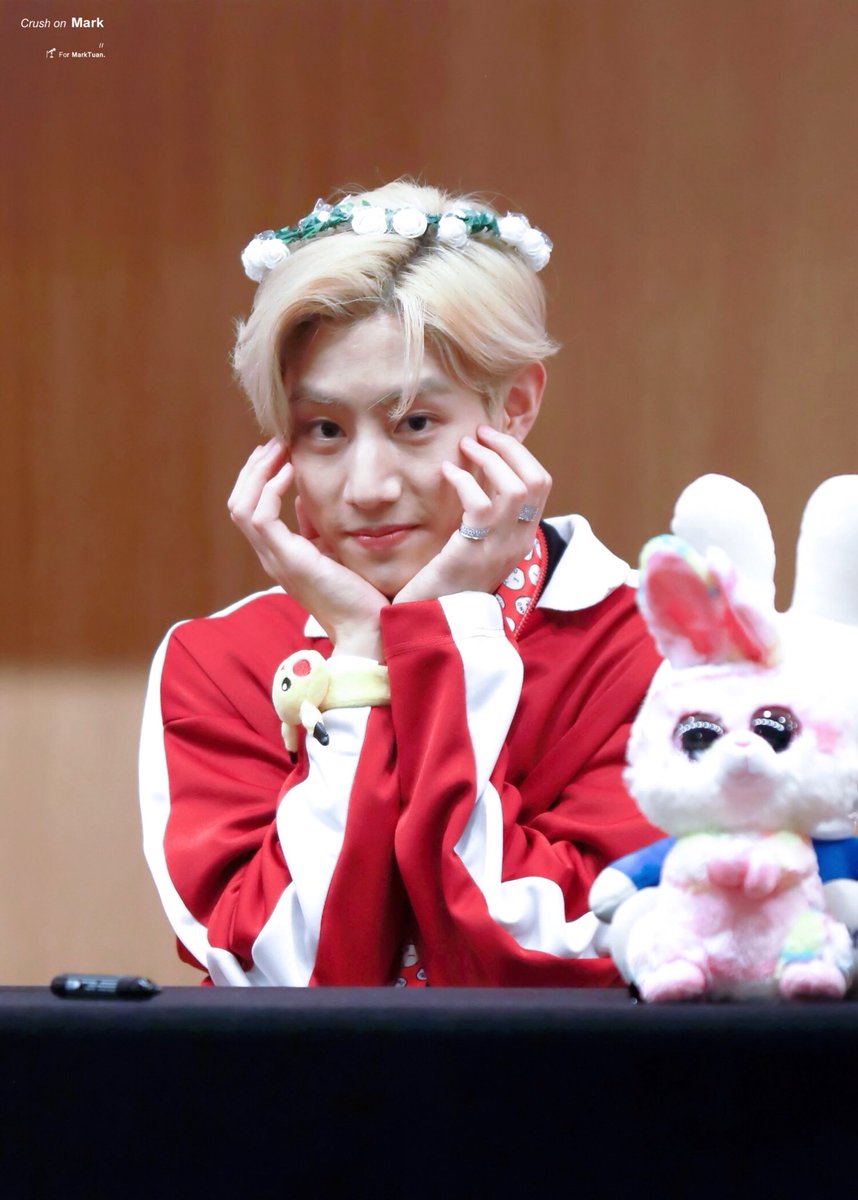 crushonmark0904's tweet photo. HQ 180401
🌸？🐯？😆
#GOT7 #갓세븐 #마크 #MarkTuan #段宜恩
@mtuan93 💕 https://t.co/XJtSaXsW5J