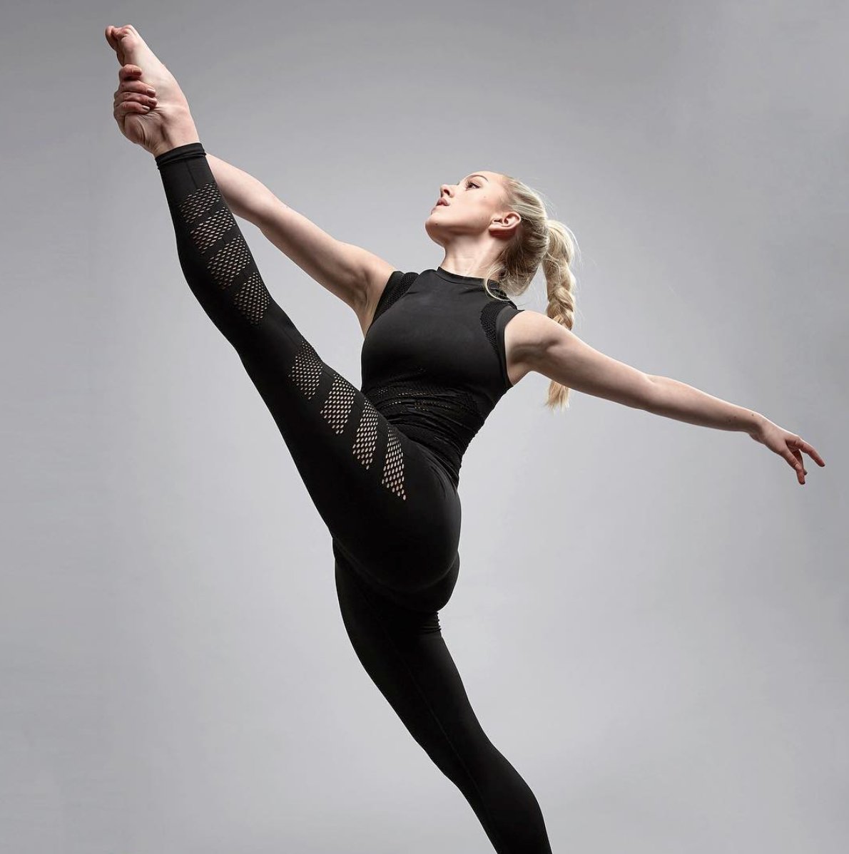prodirectfit's tweet photo. Let your fit be to stretch & recover this Sunday with @dosportlive
Available to buy at our pop up shop at @moveyourframe Fitzrovia
Available to order online soon.
#SundayStretch #ProDirectFIT #EasterSunday #EasterWeekend https://t.co/uhsYkViyME